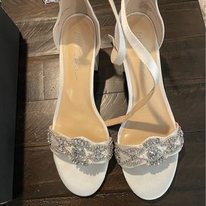 Betsy Johnson 1inch ivory heels